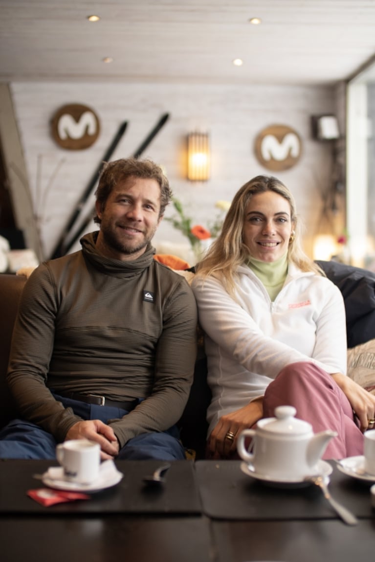 Emilia Attias y Nico Riera disfrutaron de la nieve en el Cerro Catedral