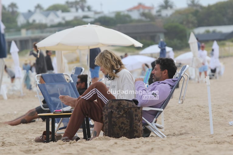 Emilia Attias y su novio, Guillermo Freire en Punta del Este (Fotos: RS Fotos).