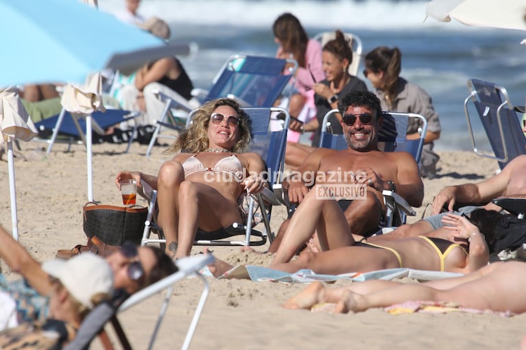 Emilia Attias y su novio, Guillermo Freire en Punta del Este (Fotos: RS Fotos).