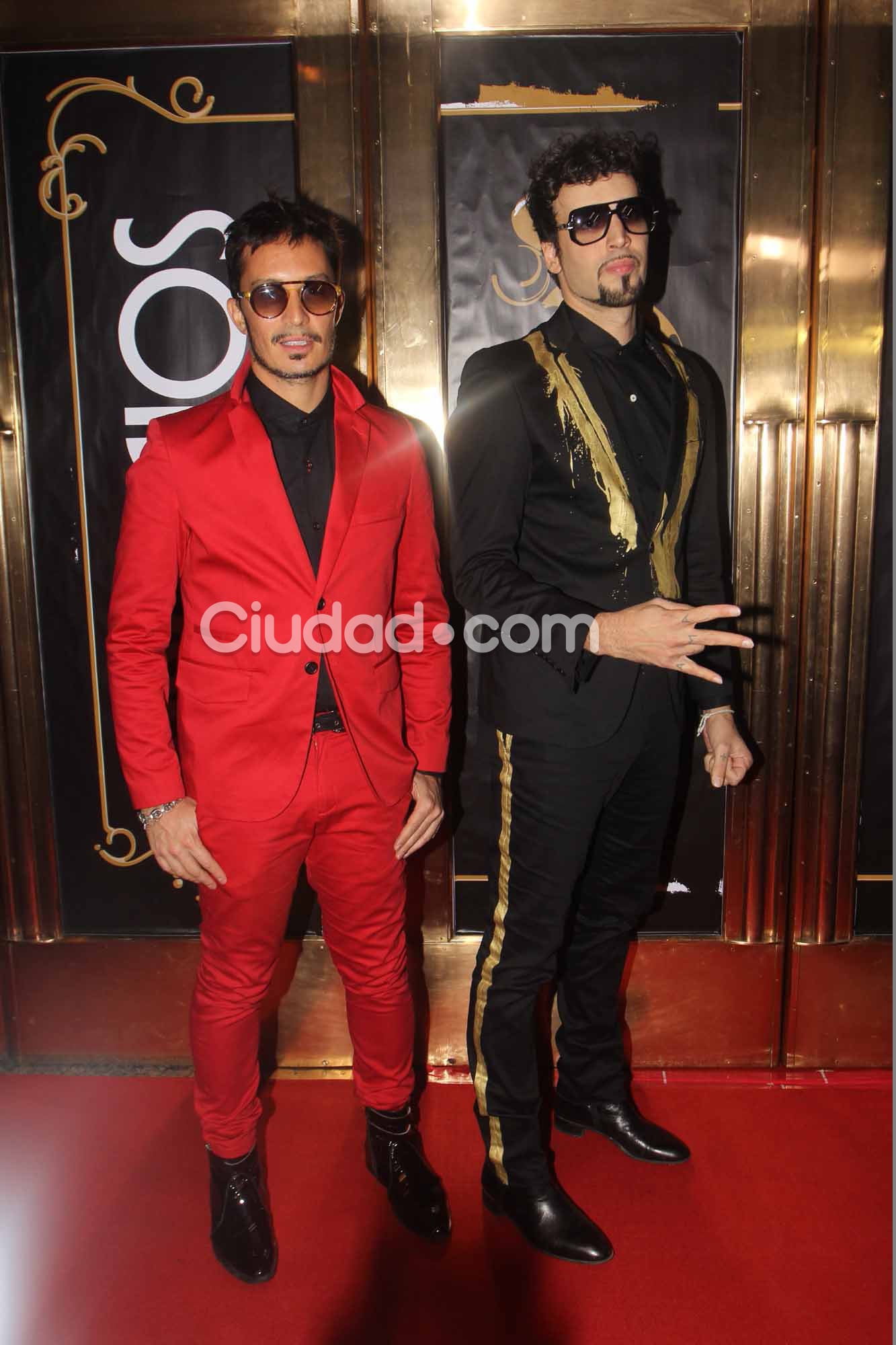 Emmanuel Horvilleur y Dante Spinetta, en los Premios Gardel 2015. Foto: Movilpress.