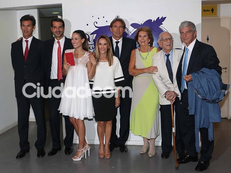 En familia Luli Fernández y Cristian Cúneo Libarona. (Foto: Movilpress)