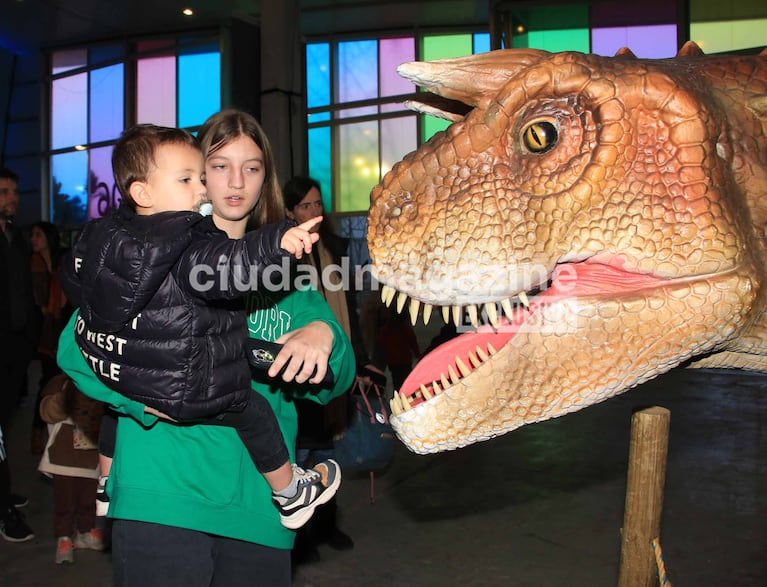 En fotos: Fabián Cubero disfruta de un paseo familiar con Mica Viciconte y sus hijos