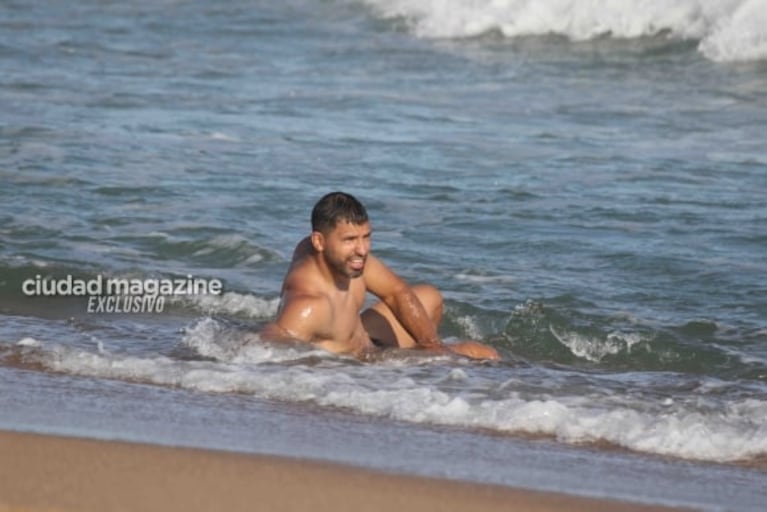 En fotos, las vacaciones del Kun Agüero su hijo Benjamín y Sofía Calzetti en Punta del Este