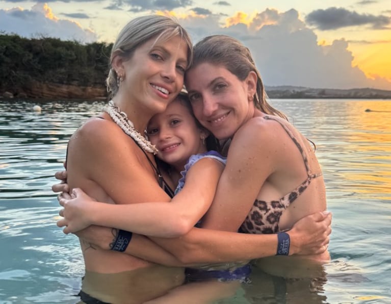 En medio de rumores de boda, Cande Ruggeri se fue a Jamaica con su familia