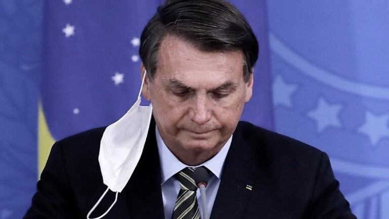 En pleno colapso, Bolsonaro insiste en no decretar cuarentenas. Foto: Telam.