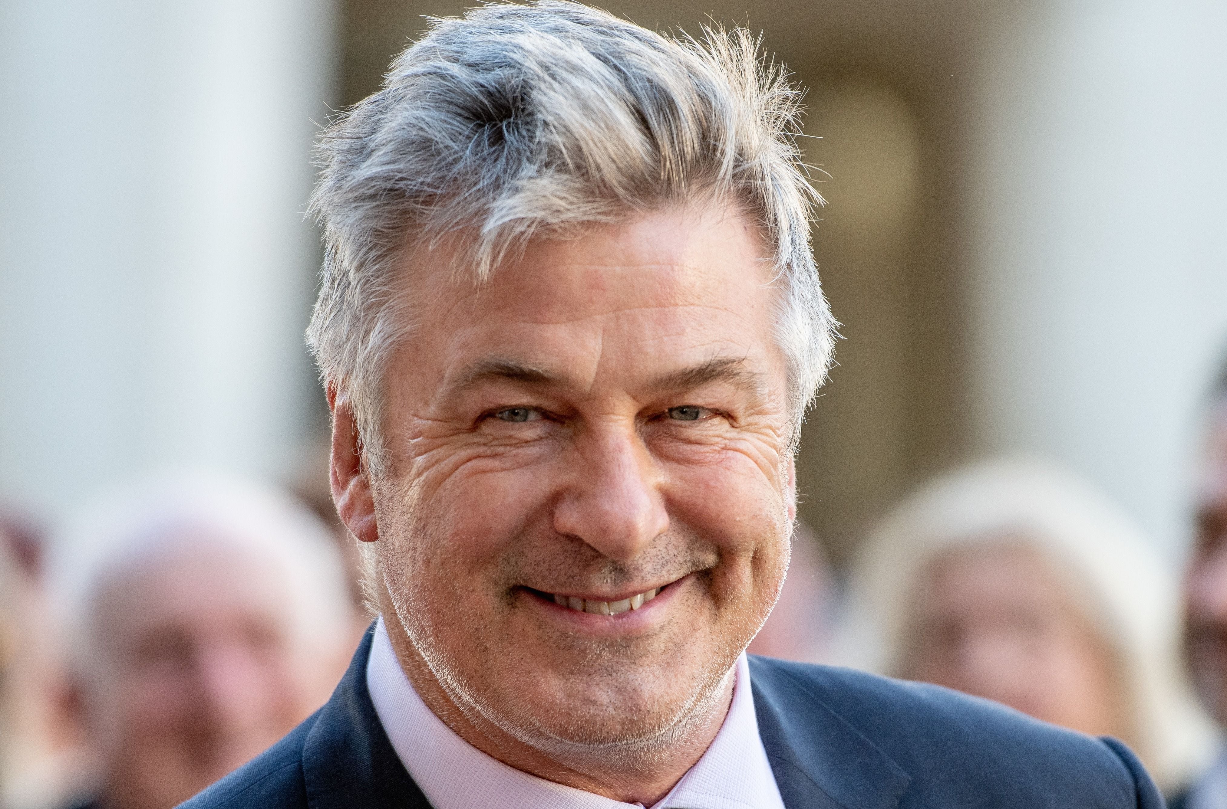 Enterate de cuánto es el valor estimado de la fortuna de Alec Baldwin