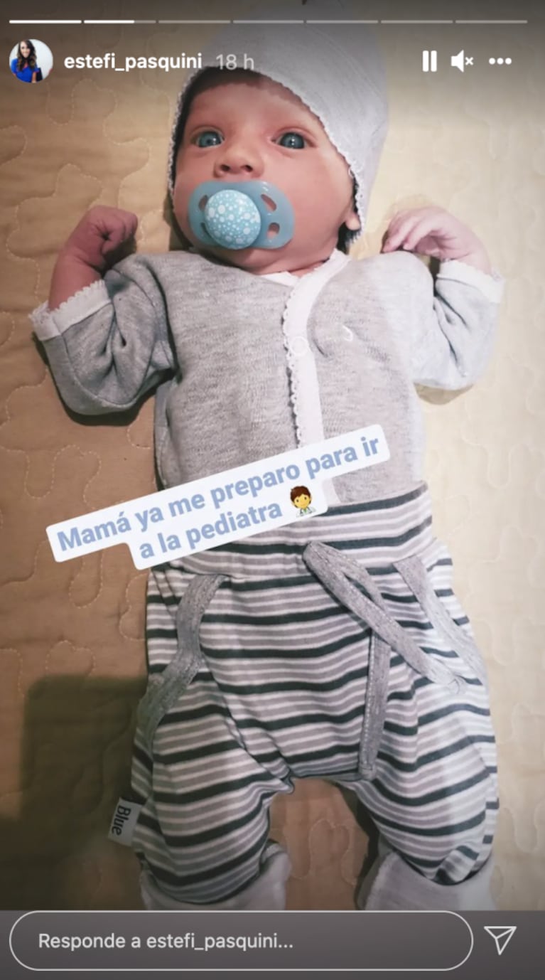 Estefanía Pasquini compartió una tierna foto de Emilio antes de ir al pediatra: "Mamá ya me preparó"