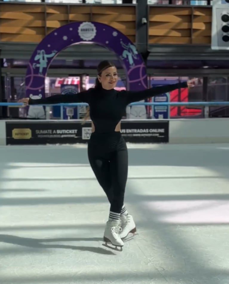 Eva volvió a ponerse los patines y la rompió en la pista.