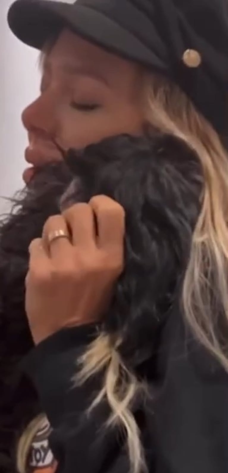 Evangelina Anderson volvió a Alemania para buscar a su perra: el emotivo reencuentro