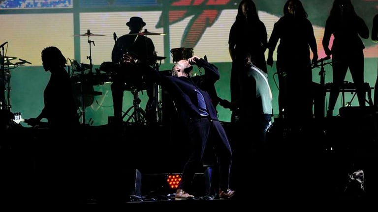 Explosivo show de Gorillaz en la segunda jornada del BUE