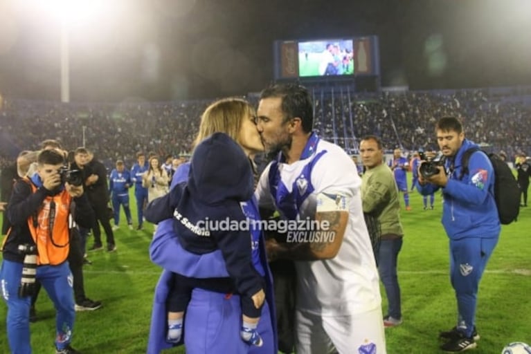 Fabián Cubero se despidió del fútbol y fue acompañado por Mica Viciconte, sus hijos y famosos: las fotos