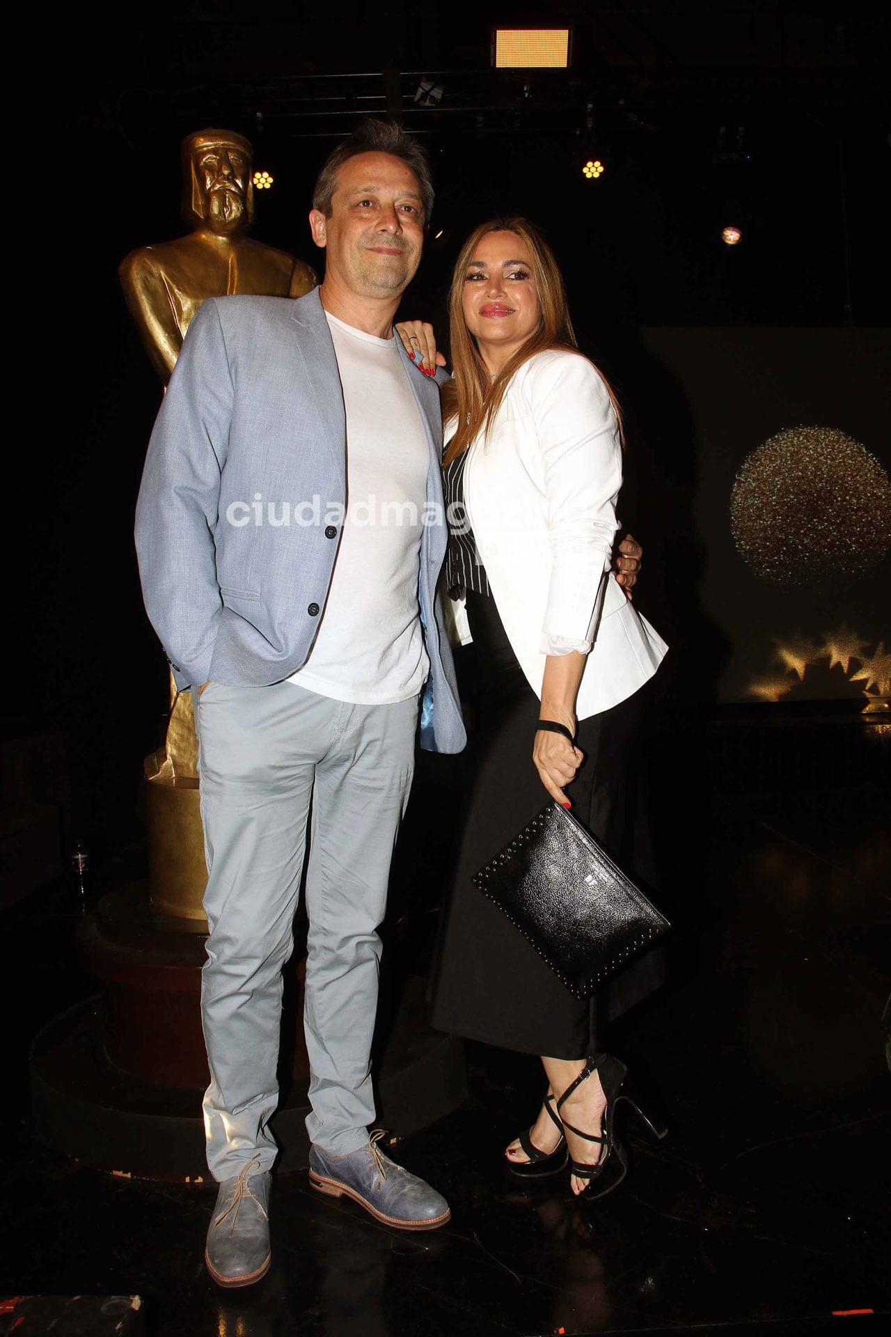 Fabián Lencinas y Belén Francese en el lanzamiento de los premios Martín Fierro Latino 2024. (Foto: Movilpress)