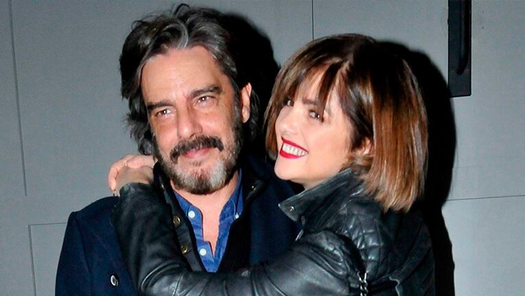 Fabián Mazzei bailó en silla de ruedas en el cumple de 55 de Araceli González.