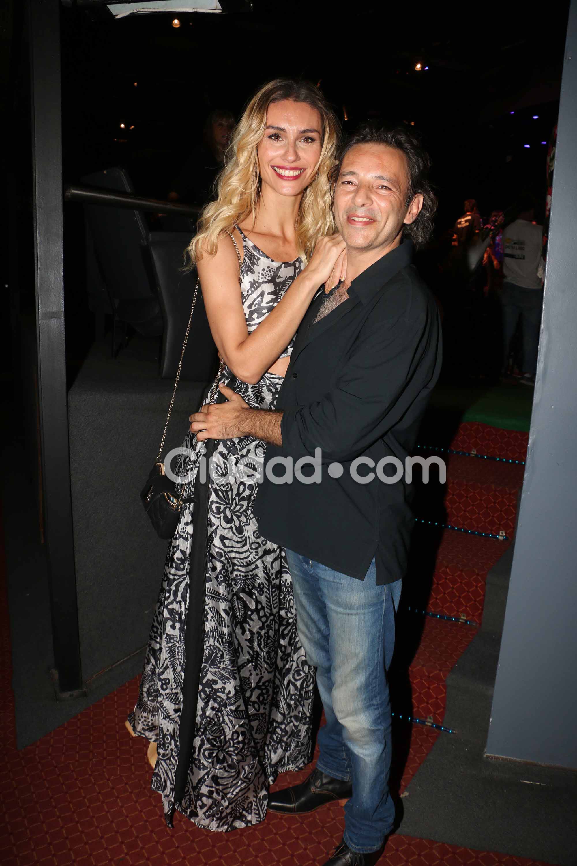 Fabián Vena y Paula Morales, en el debut de Casa Valentina (Foto: Movilpress)