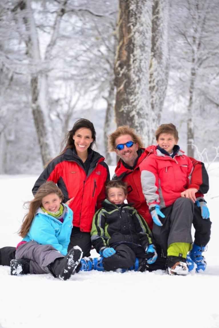 Facundo Arana y María Susini, de vacaciones con sus hijos en la nieve: amor, juegos y deportes de invierno