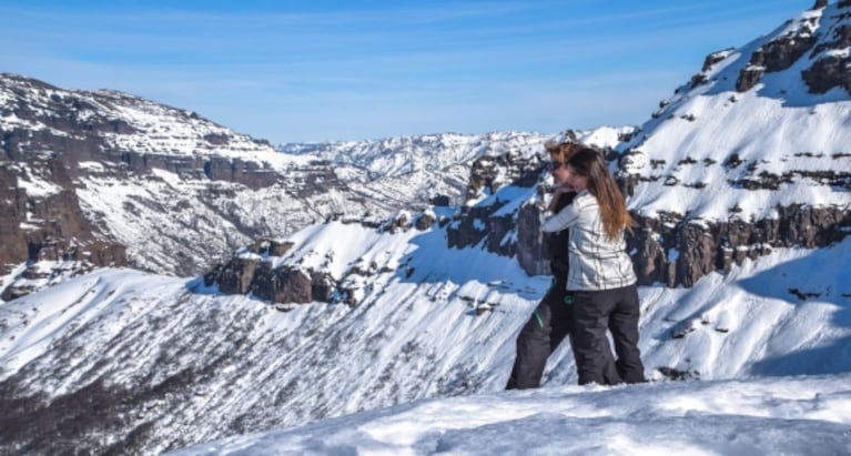 Facundo Arana y María Susini, de vacaciones con sus hijos en la nieve: amor, juegos y deportes de invierno