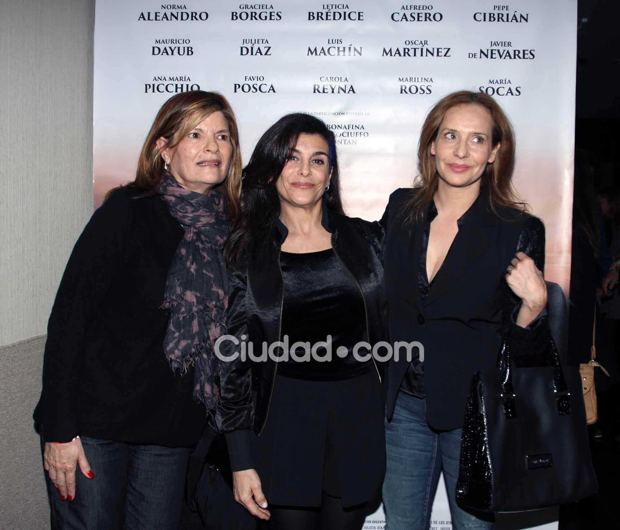 Famosas, en el estreno de El espejo de los otros (Foto: Movilpress)