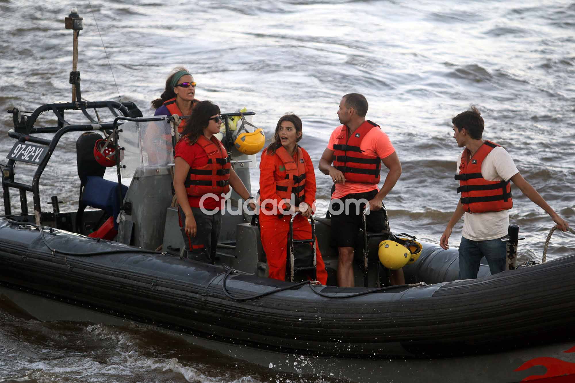 Famosos argentinos, activistas náuticos comprometidos en el puerto de Buenos Aires