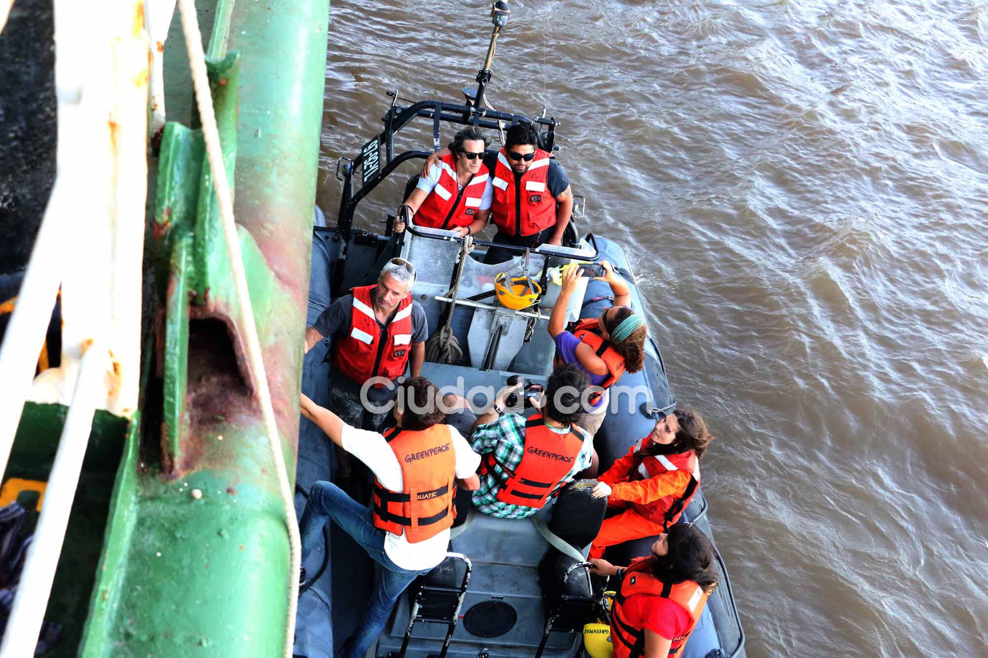 Famosos argentinos, activistas náuticos comprometidos en el puerto de Buenos Aires