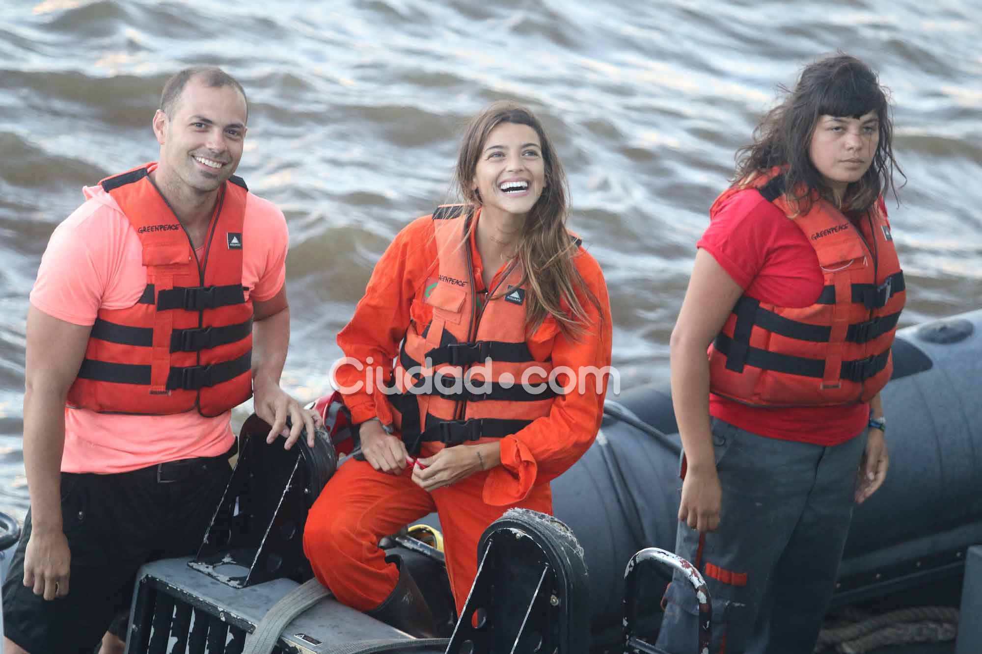 Famosos argentinos, activistas náuticos comprometidos en el puerto de Buenos Aires