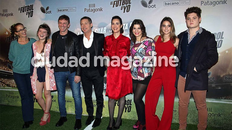 Famosos e invitados especiales en la avant premiere de El fútbol o yo. Foto: Movilpress.