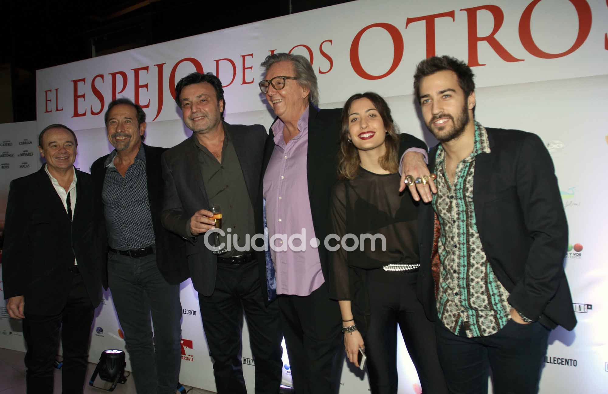 Famosos, en el estreno de El espejo de los otros (Foto: Movilpress)