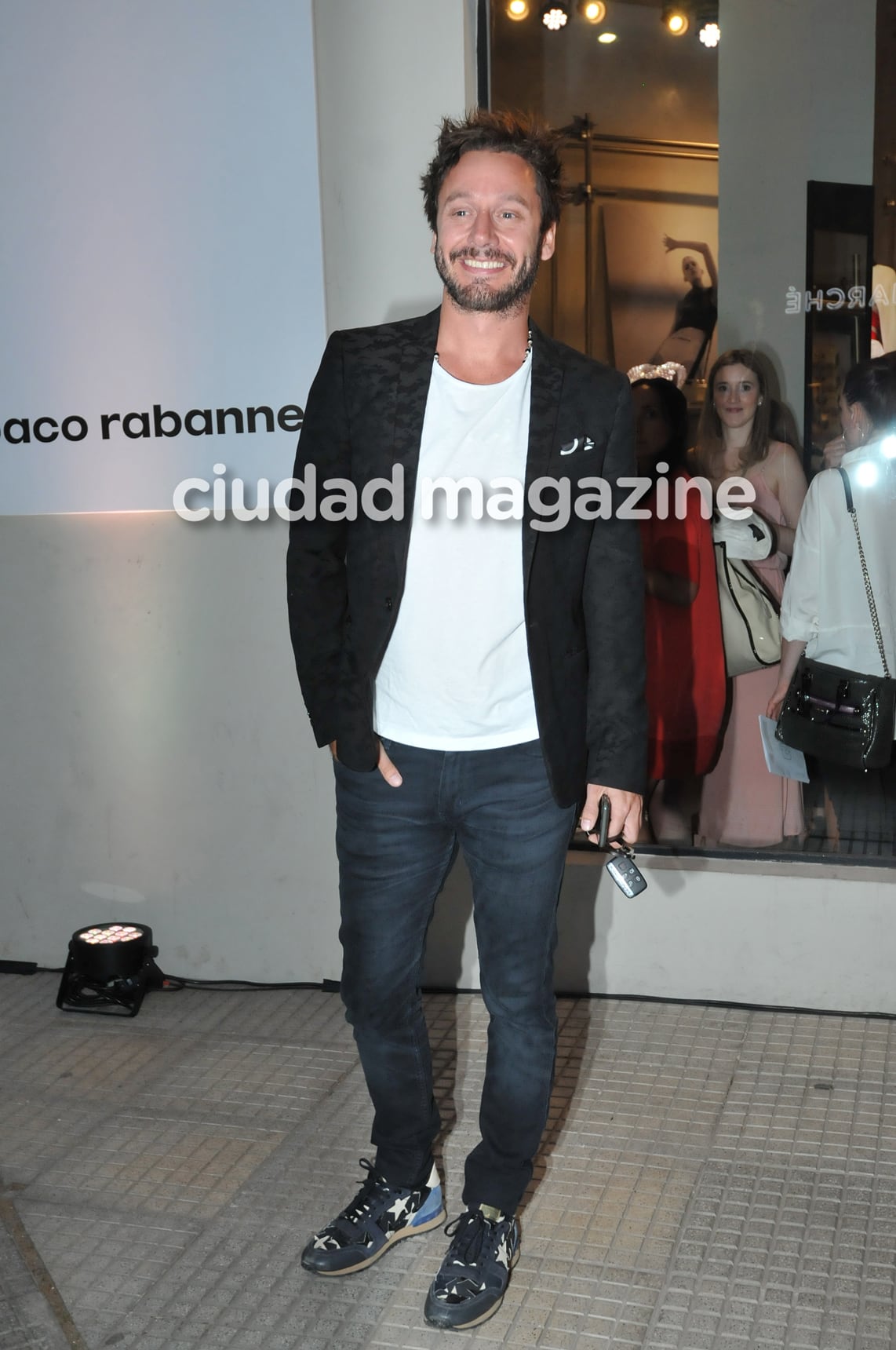 Famosos en un evento de moda y diseño (Foto: Movilpress)