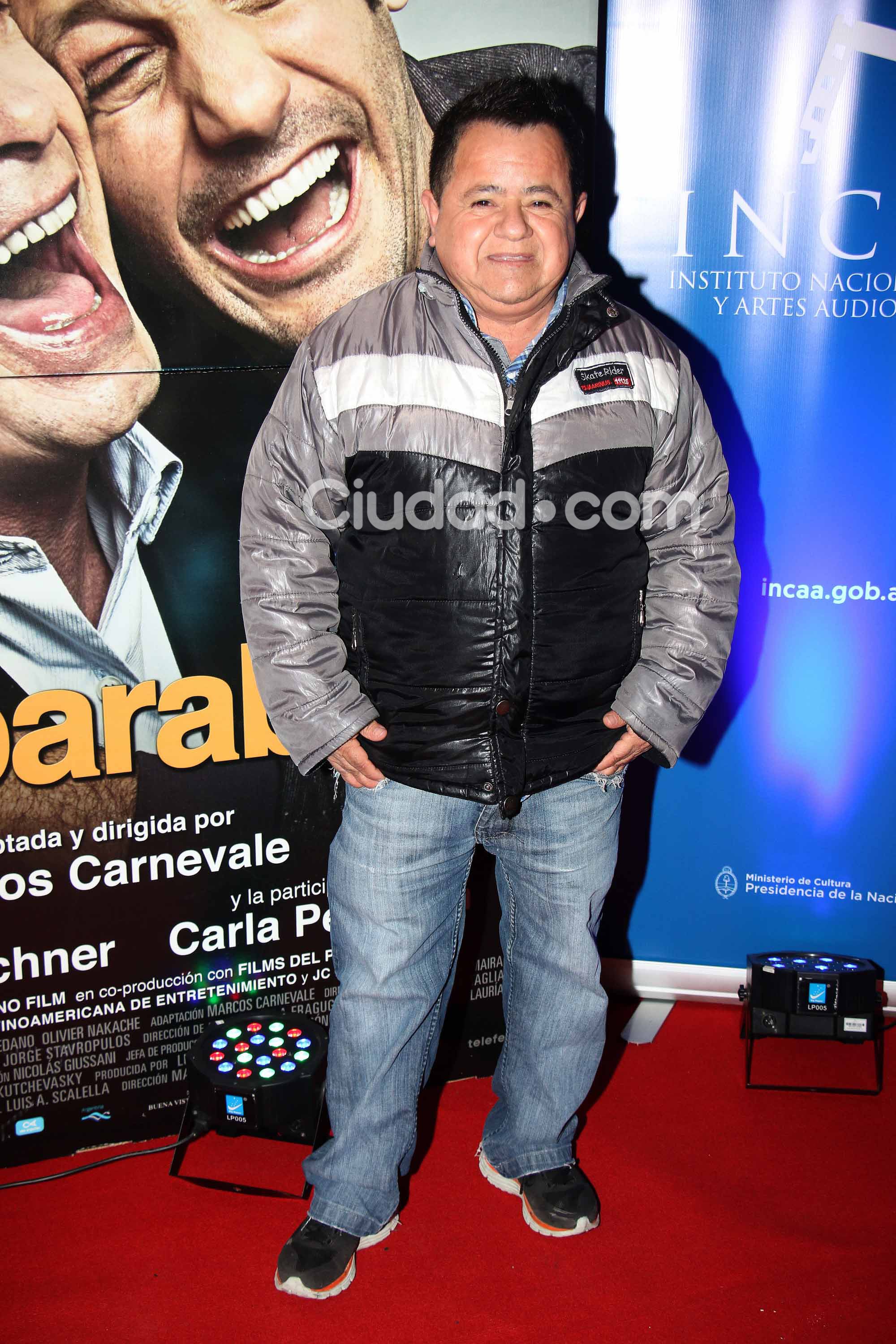 Famosos, parejas y muchos looks en el estreno del nuevo filme de De la Serna y Martínez. (Foto: Movilpress)