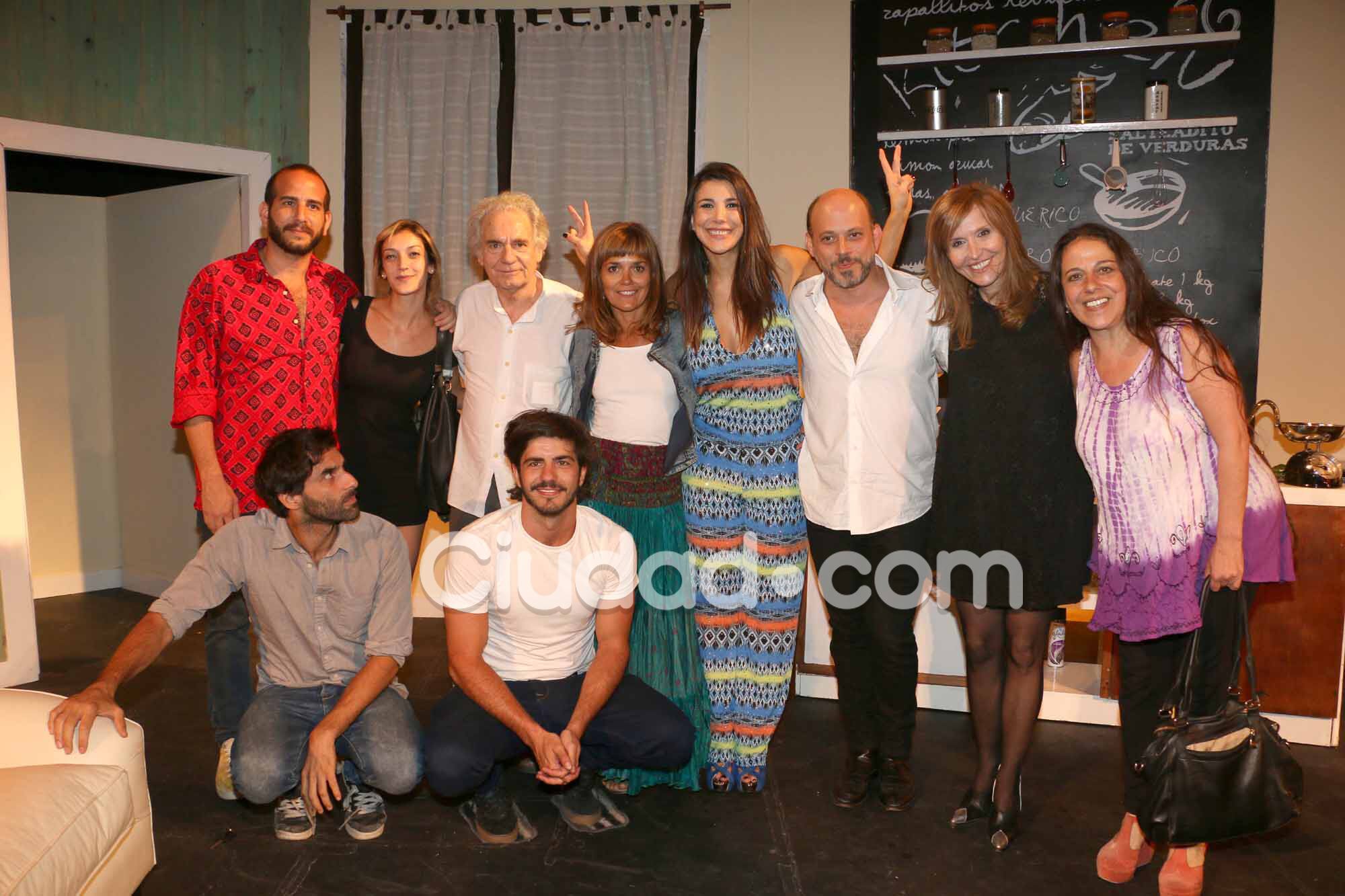 Famosos y súper looks en el estreno de Mi vida con Lucía en la calle Corrientes. (Foto: Movilpress)