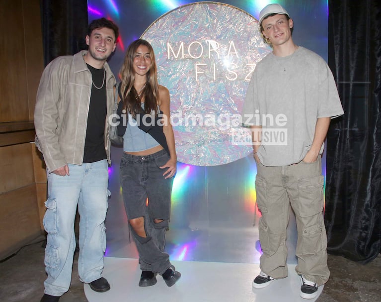 Fausti, Fermín Bo y Chopa Montoya en la presentación musical de Mora Fisz (Foto: Movilpress).