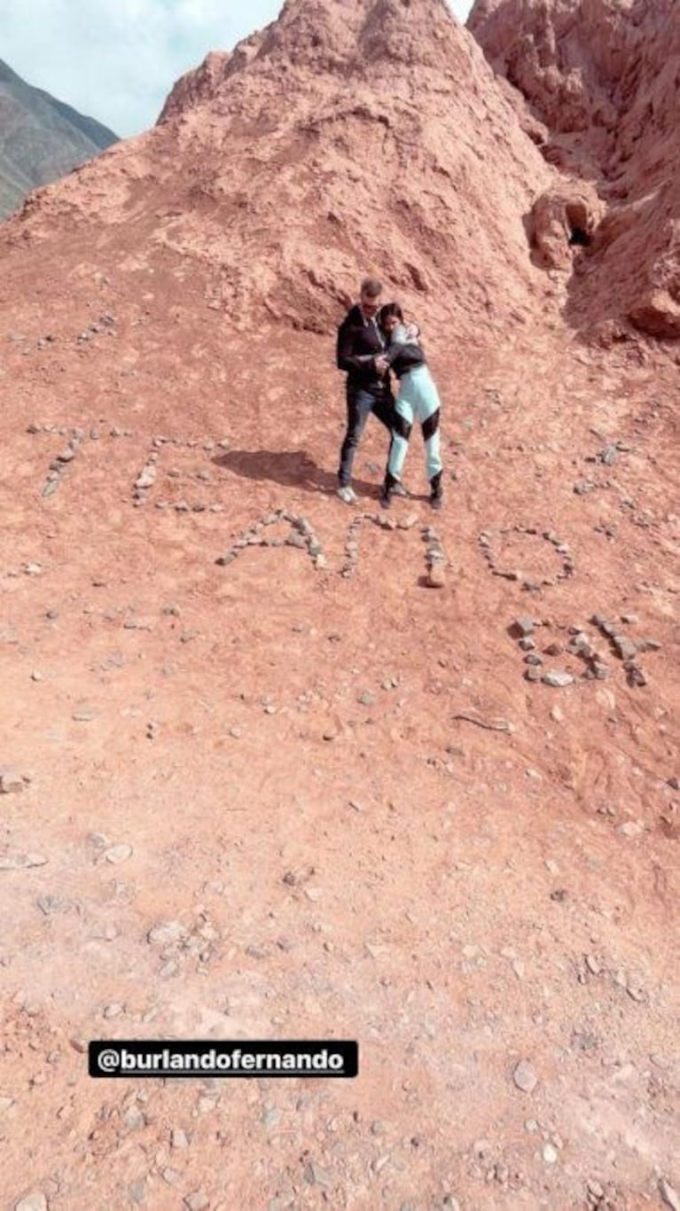 Fernando Burlando tuvo un gesto romántico para Barby Franco en el Cerro de los Siete Colores