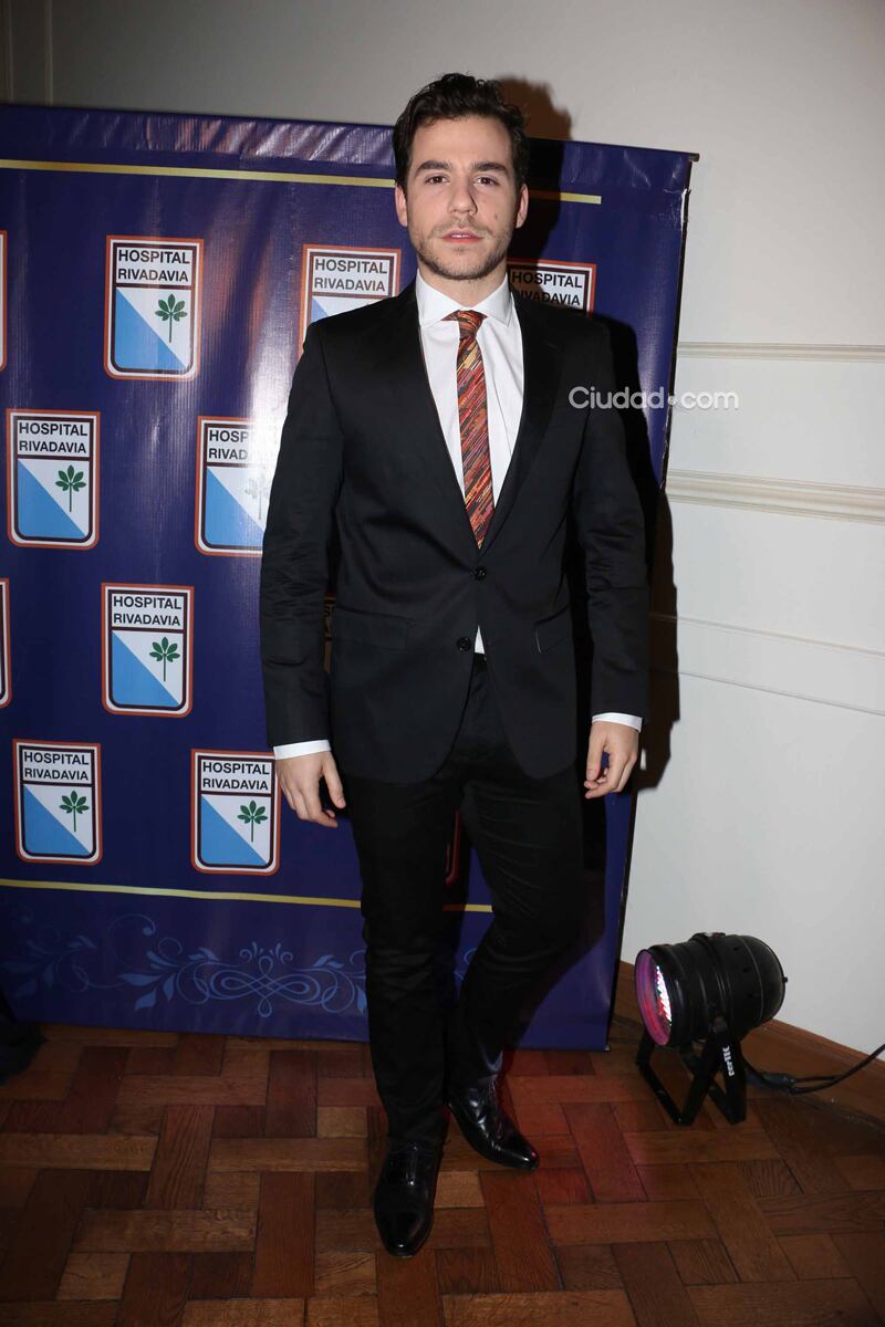 Fernando Dente, muy elegante en la gala. (Foto: Movilpress-Ciudad.com) 