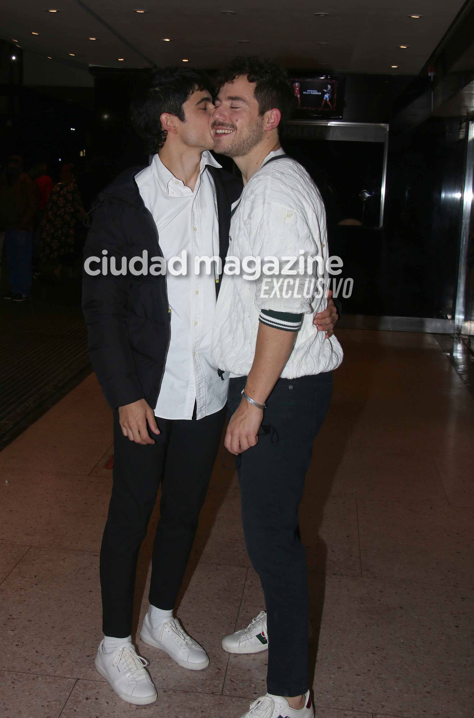 Fernando Dente y su novio, Nicolás Di Pace, protagonistas de La fiesta de los chicos (Fotos:  Movilpress).