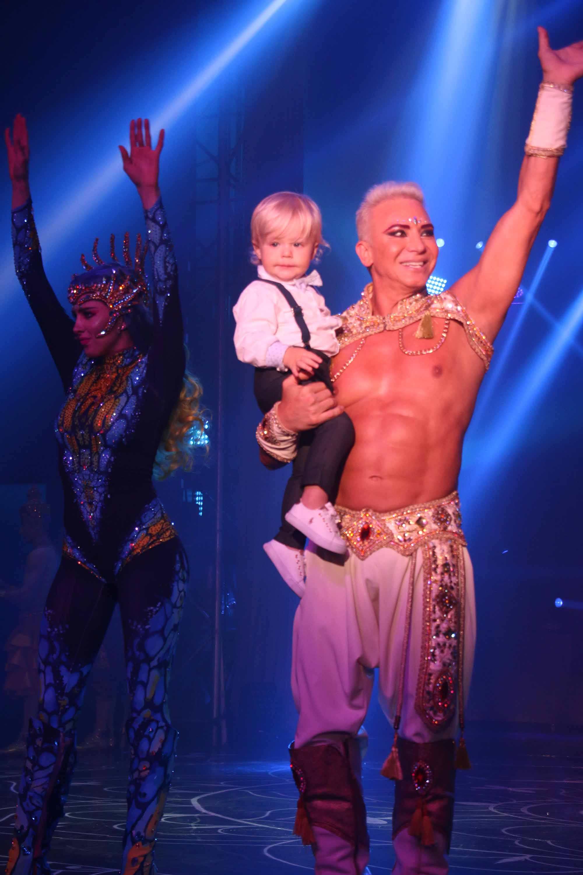 Flavio Mendoza y Dionisio en la función de prensa de El Circo del Ánima. (Foto: Movilpress)