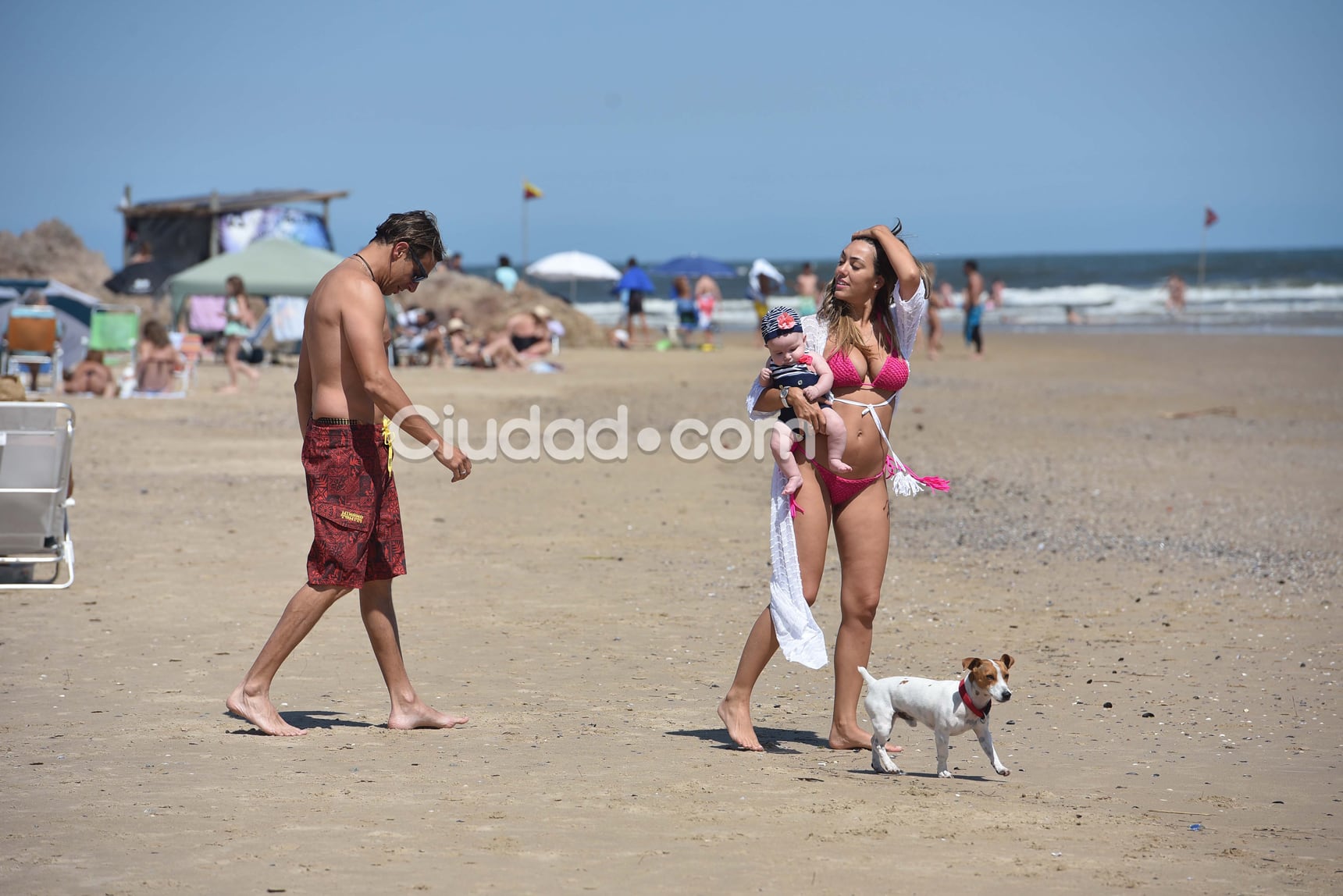 Floppy Tesouro y su lomazo en Punta del Este, a cuatro meses de ser madre de Moorea junto a Rodrigo Fernández Prieto. (Foto: GM Press - Ciudad.com)