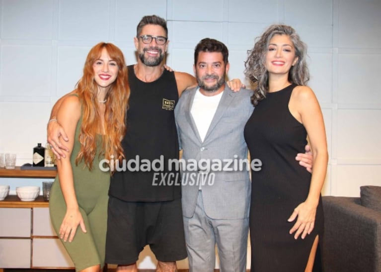 Flor Vigna y Luciano Castro estrenaron la obra El Divorcio, a los besos y mimos: amor arriba y abajo del escenario