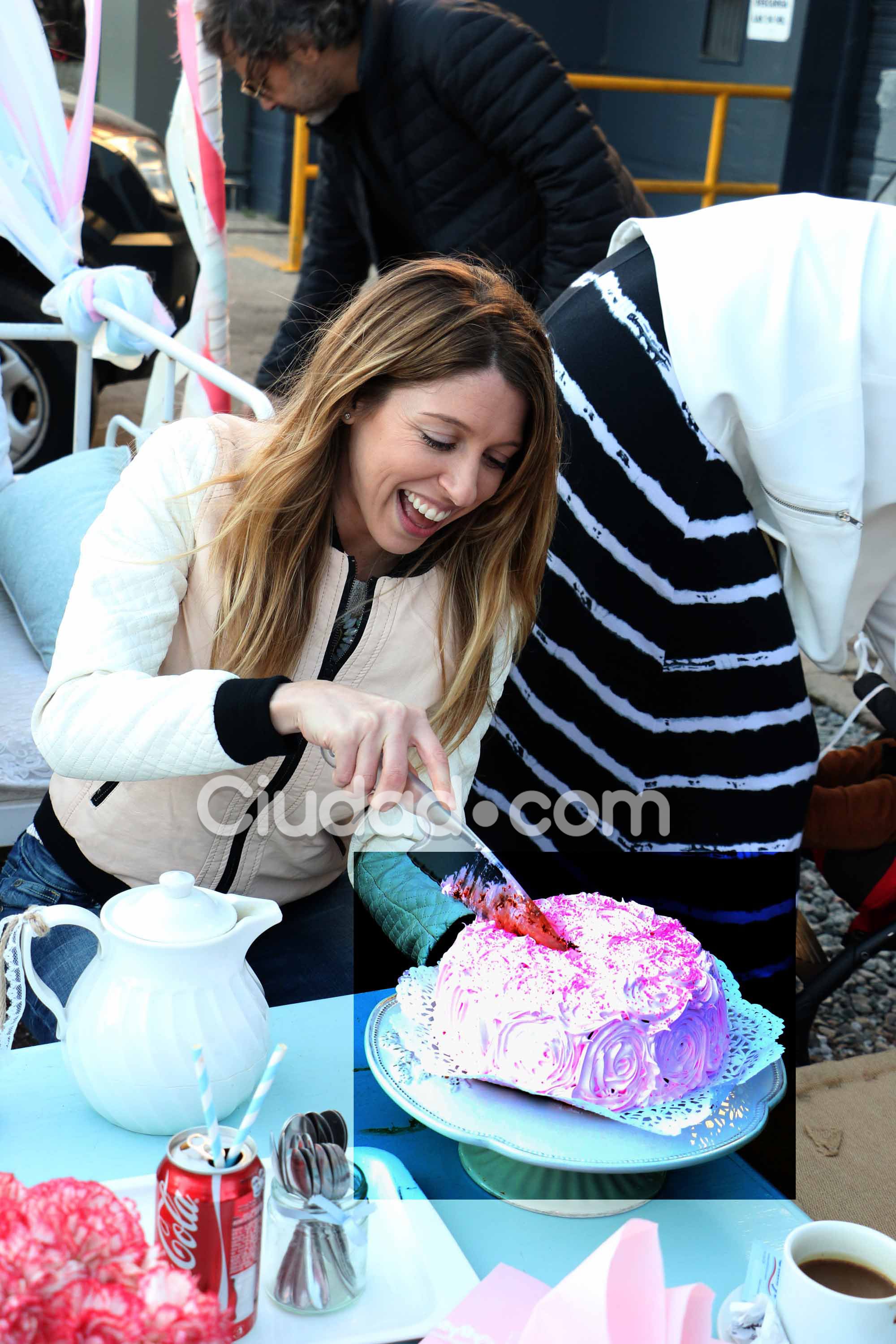 Florencia Bertotti en Pancha, su local en San Isidro. (Fotos: Movilpress-Ciudad.com)