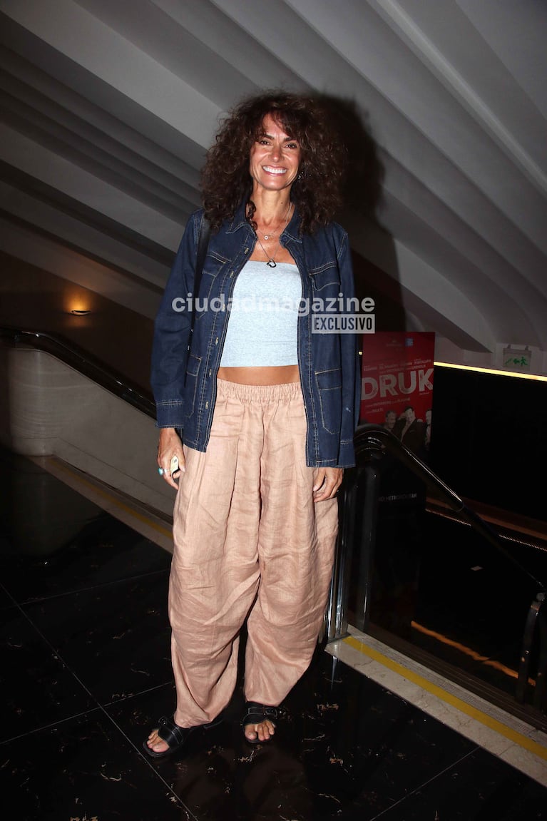 Florencia Raggi en el teatro (Foto: Movilpress).