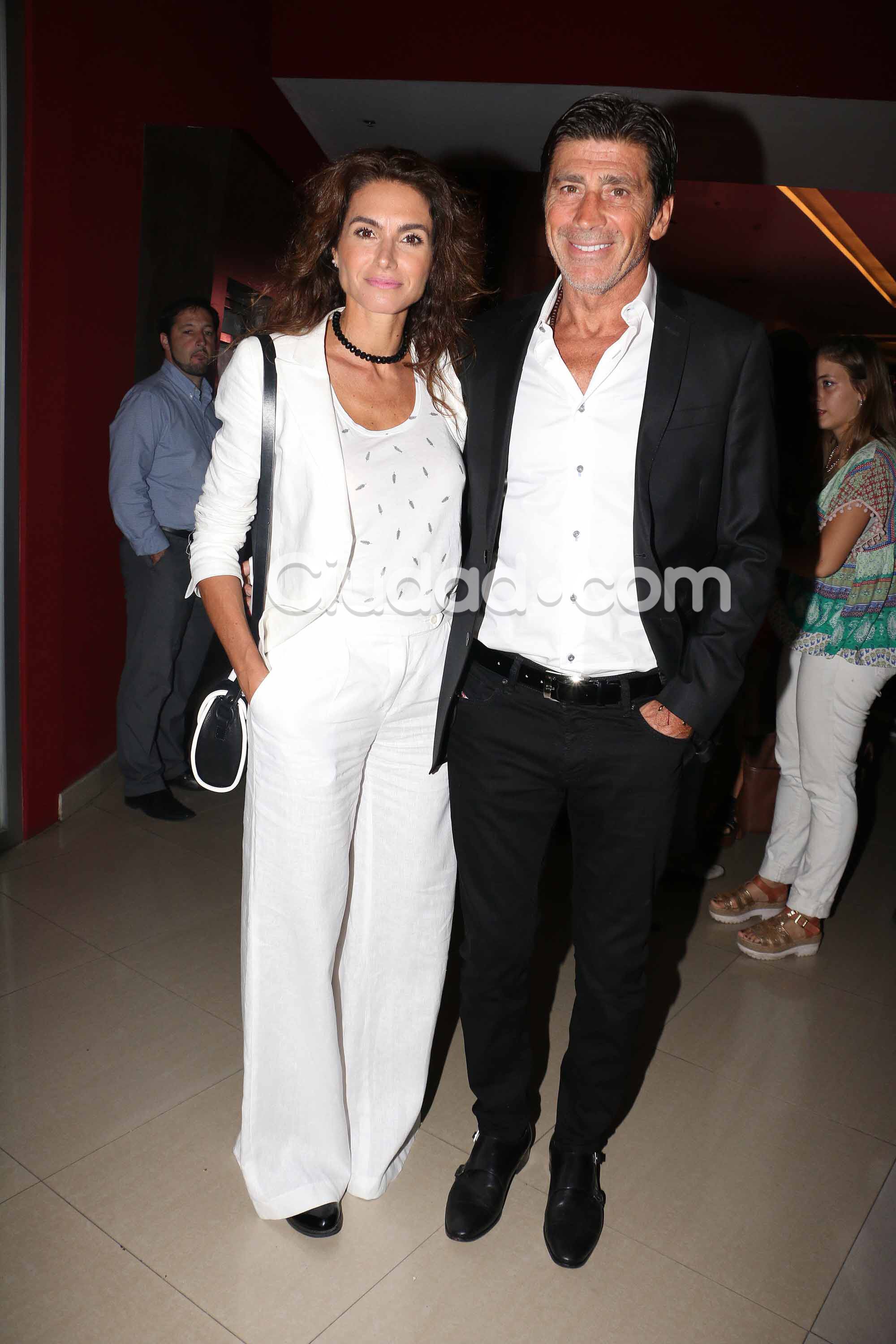 Florencia Raggi y Nico Repetto en el estreno de Me casé con un boludo.  Foto: Movilpress-Ciudad.com.