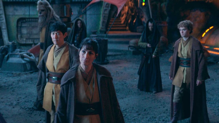 Fotograma de Star Wars The Acolyte con Carrie-Anne Moss como la maestra Jedi Indara (Foto: Disney+)