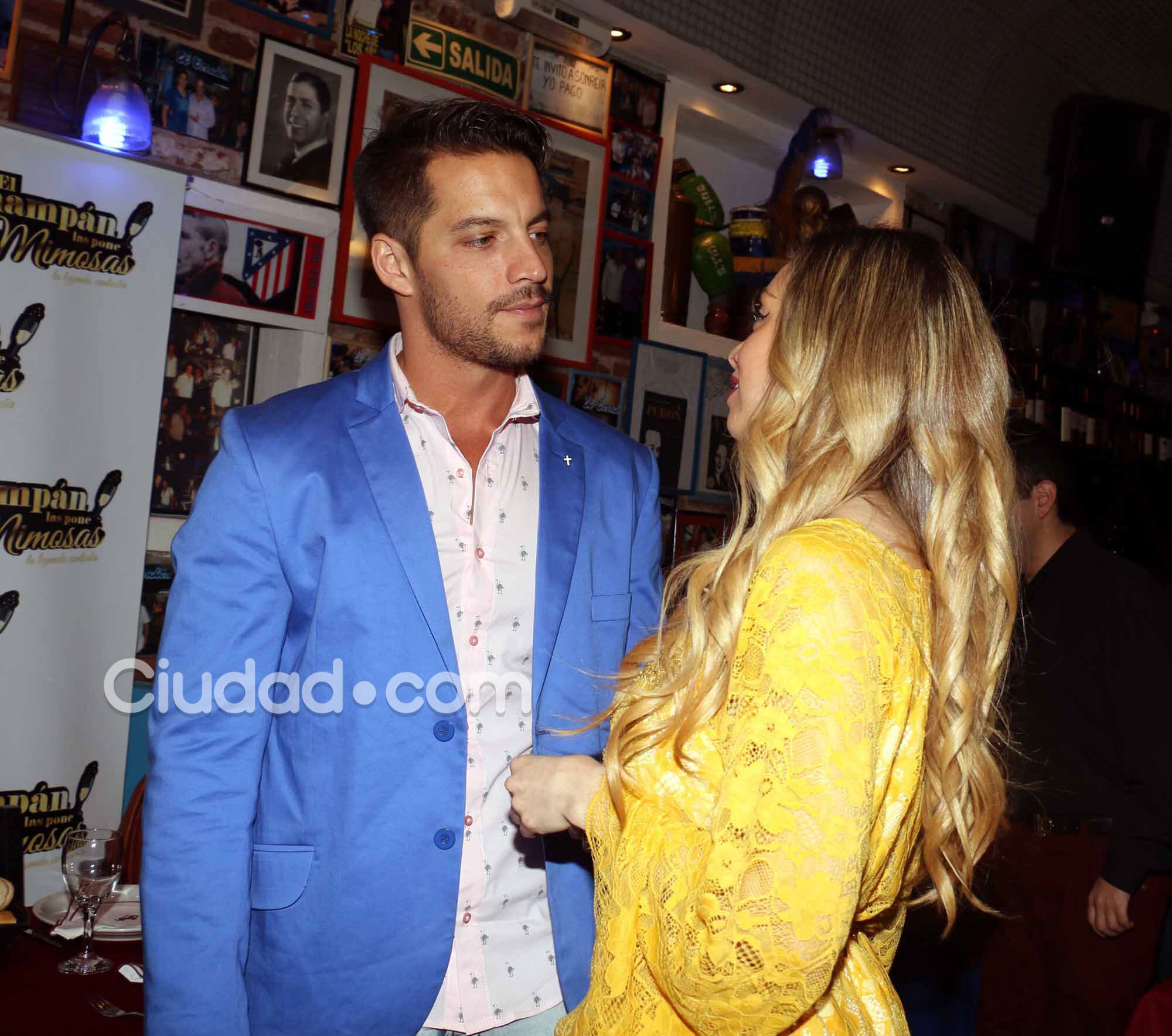 Francisco Delgado y Gisela Bernal en la presentación de El Champán las pone Mimosas (Fotos: Movilpress). 