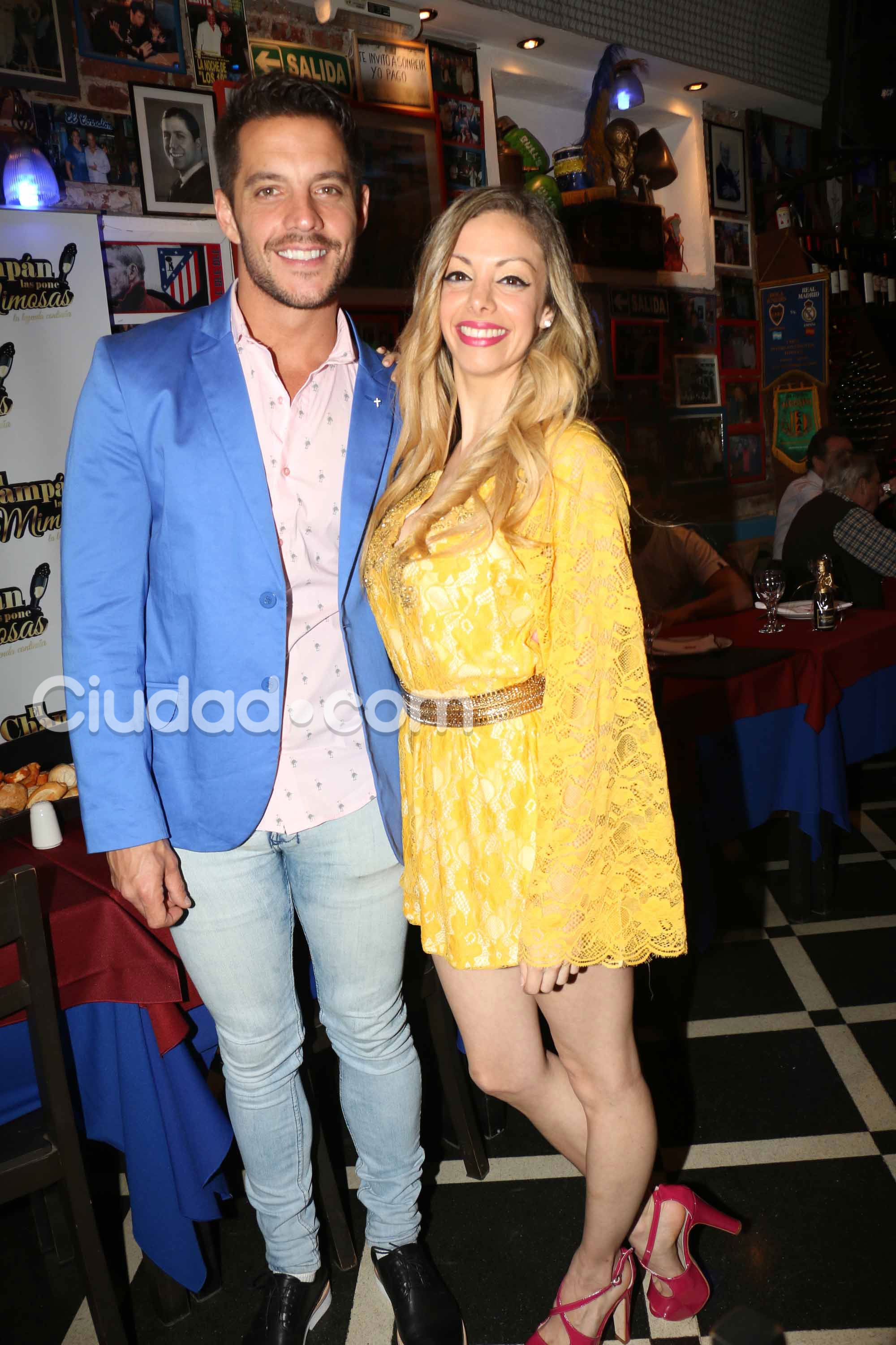 Francisco Delgado y Gisela Bernal en la presentación de El Champán las pone Mimosas (Fotos: Movilpress). 