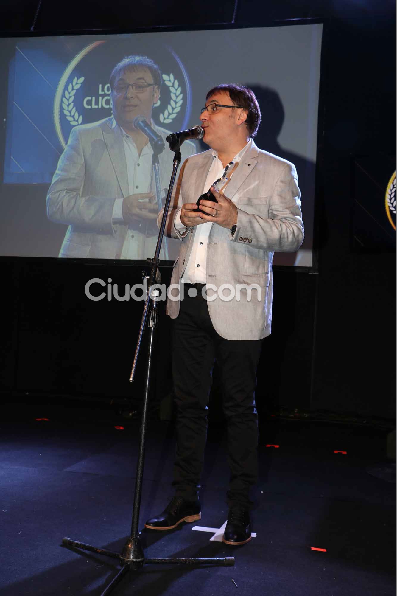 Gabriel Rolón en la gala de Ciudad.com. (Foto: Movilpress)