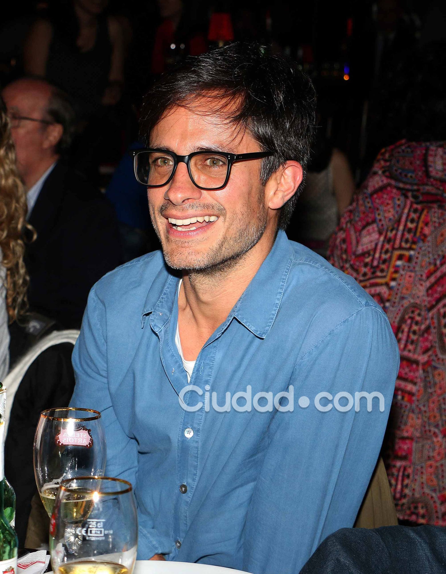 Gael García Bernal alentó a Mia Maestro en su recital (Fotos: Movilpress). 