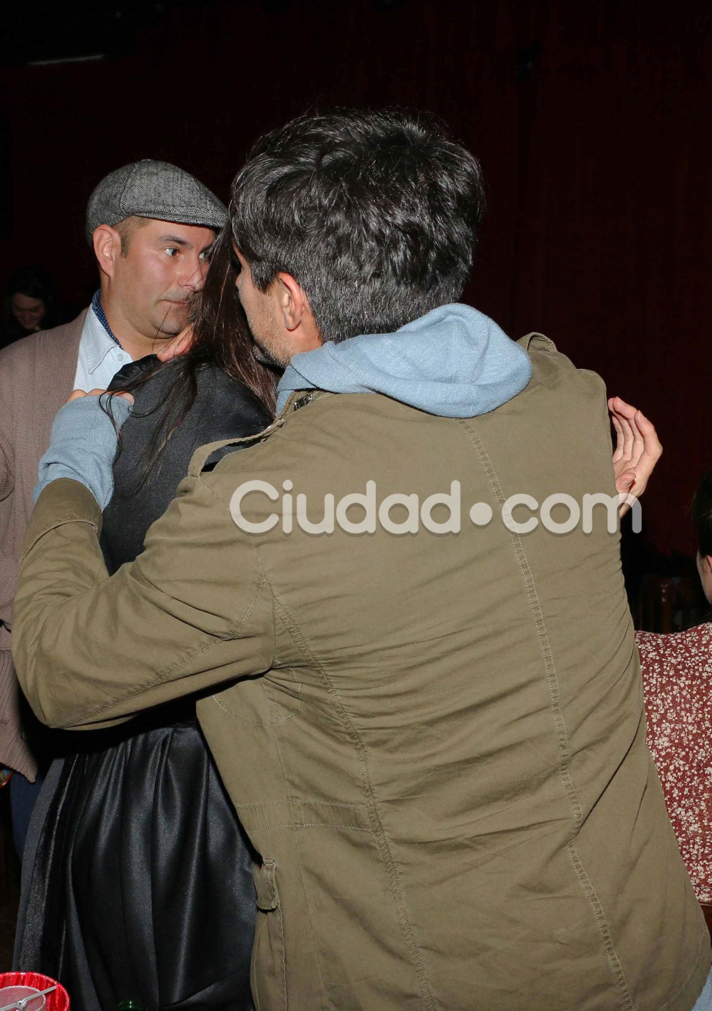 Gael García Bernal y Mia Maestro, juntos en el show de ella en San Telmo (Fotos: Movilpress). 