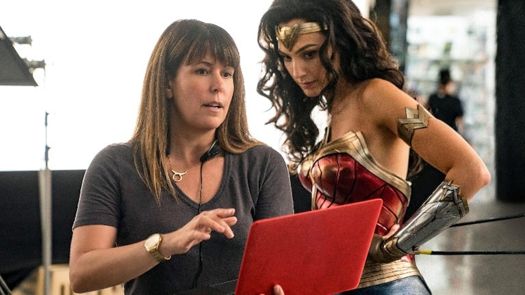 Gal Gadot y Patty Jenkins defienden el estreno híbrido de "Wonder Woman 1984". Foto: EFE.