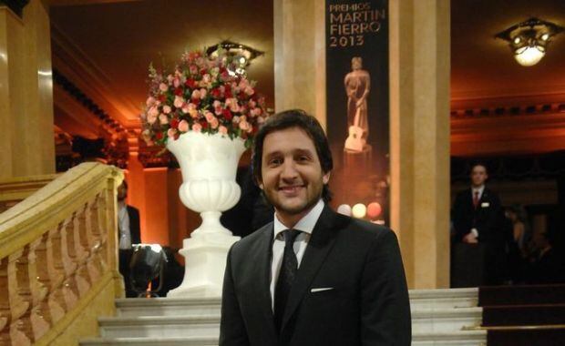 Germán Paoloski, de elegante traje negro. (Foto: Telefe)