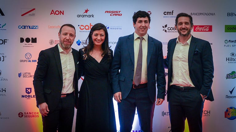 Germán Paoloski y Facundo Pastor en la Cena Solidaria de la Fundación River. (Foto: Nicolás González - TN)