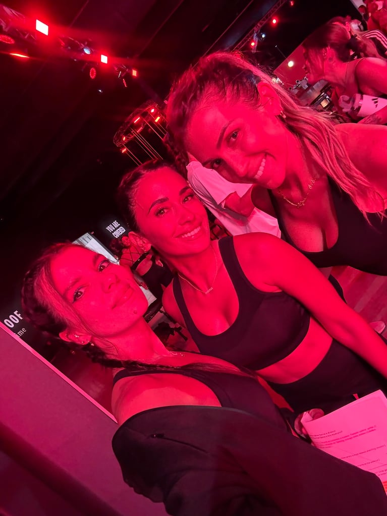 Gime Accardi, Antonela Roccuzzo y Sofi Balbi. Foto: prensa