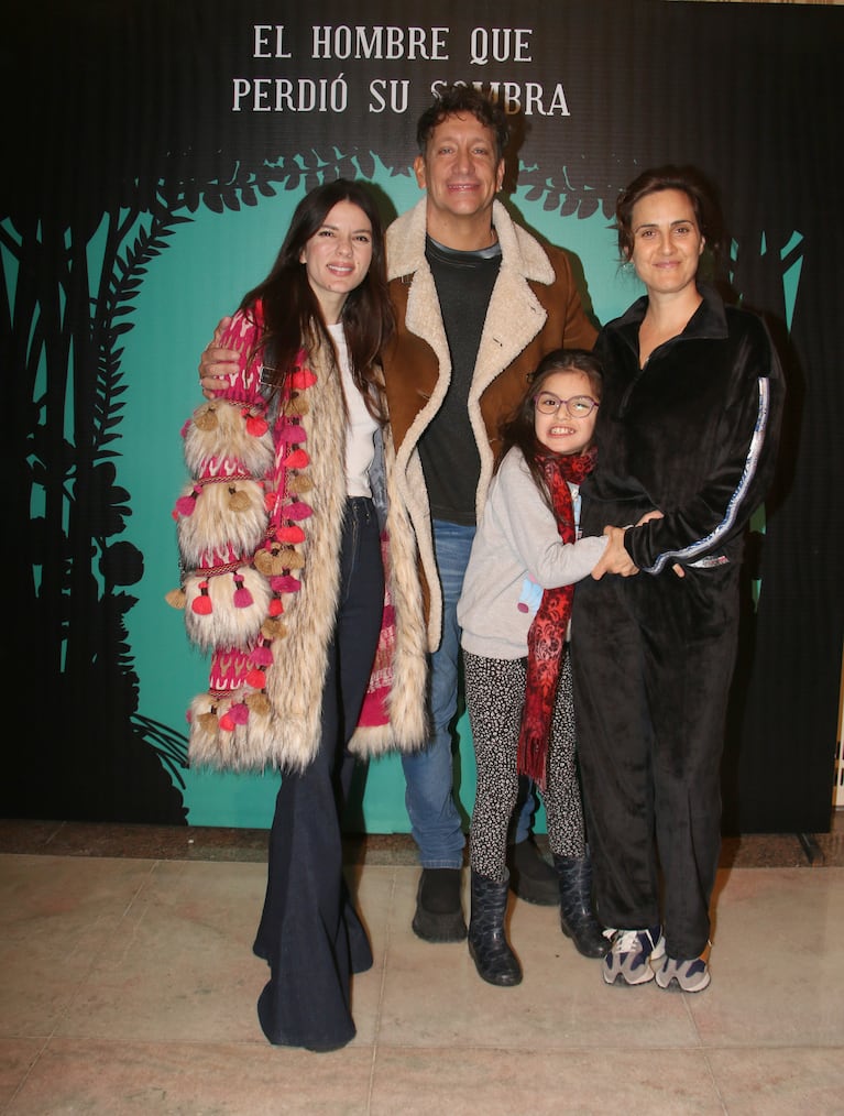 Gime Accardi, Nico Vázquez, Julieta Díaz y su hija Elena.